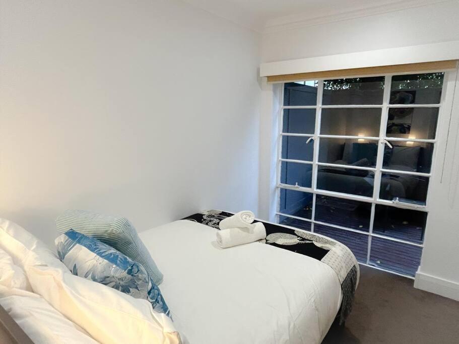 East Melbourne Unit With Courtyard Διαμέρισμα Εξωτερικό φωτογραφία